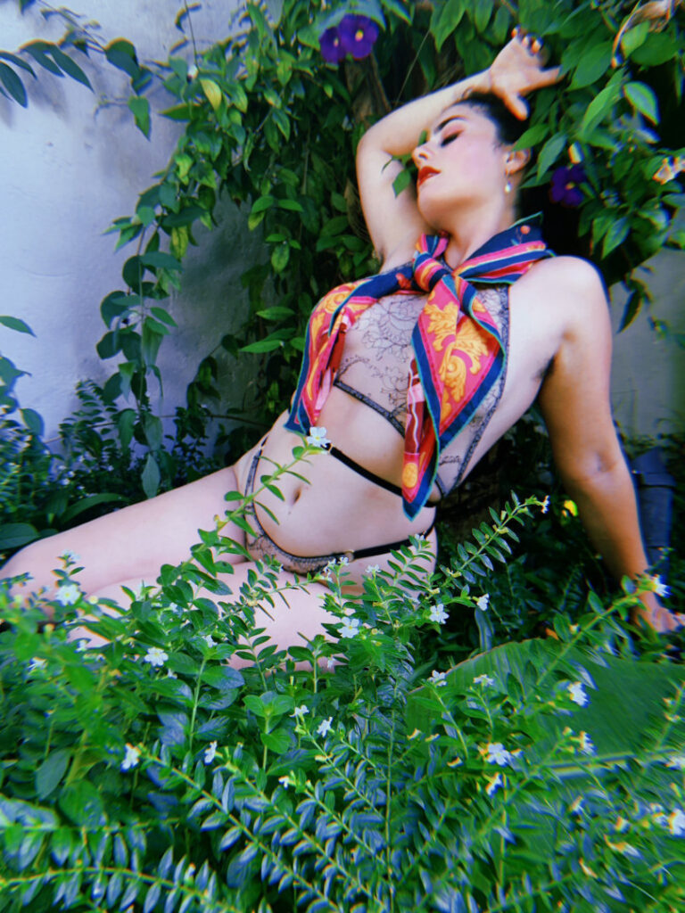 Instagram – Logandria – Nude