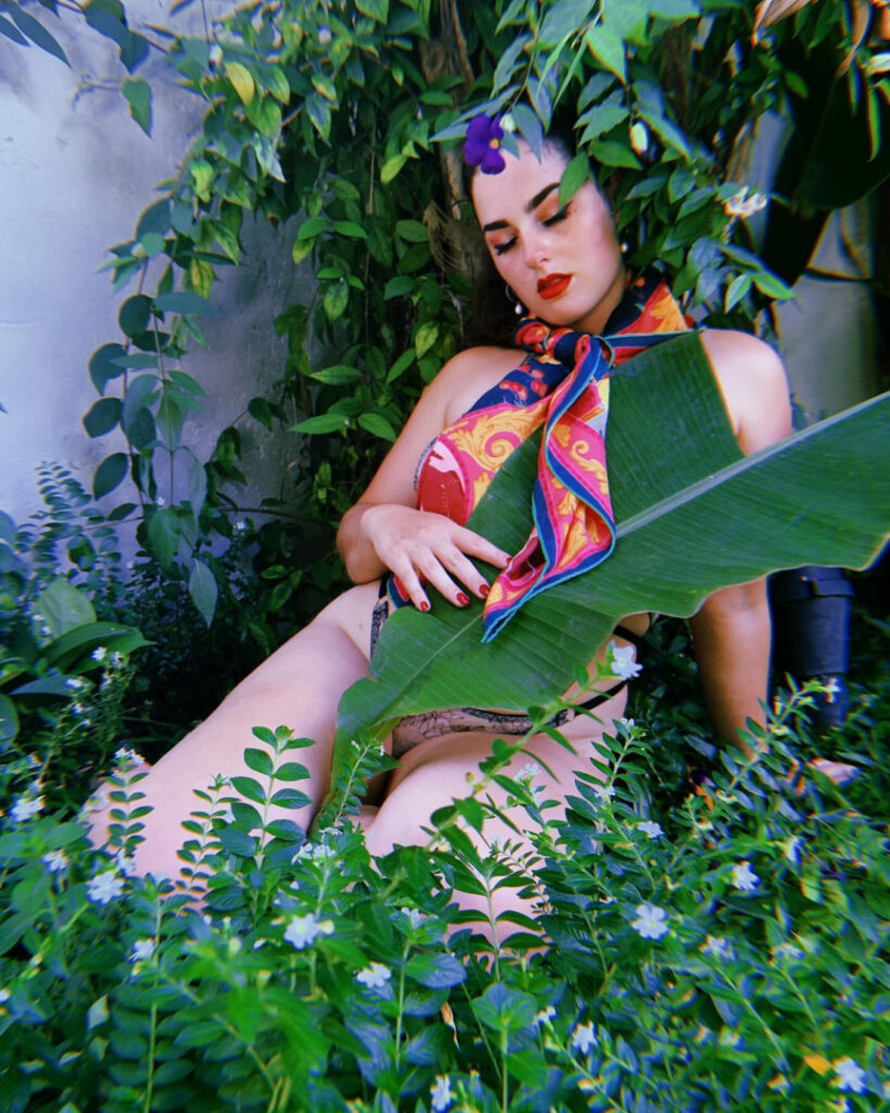 Instagram – Logandria – Nude