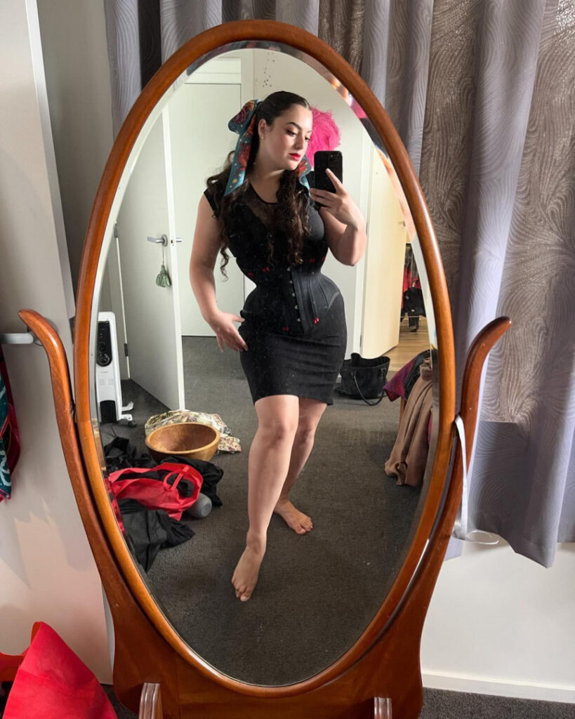 Instagram – Logandria – Nude