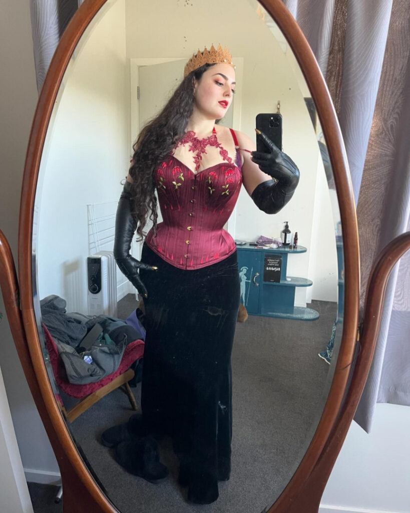 Instagram – Logandria – Nude