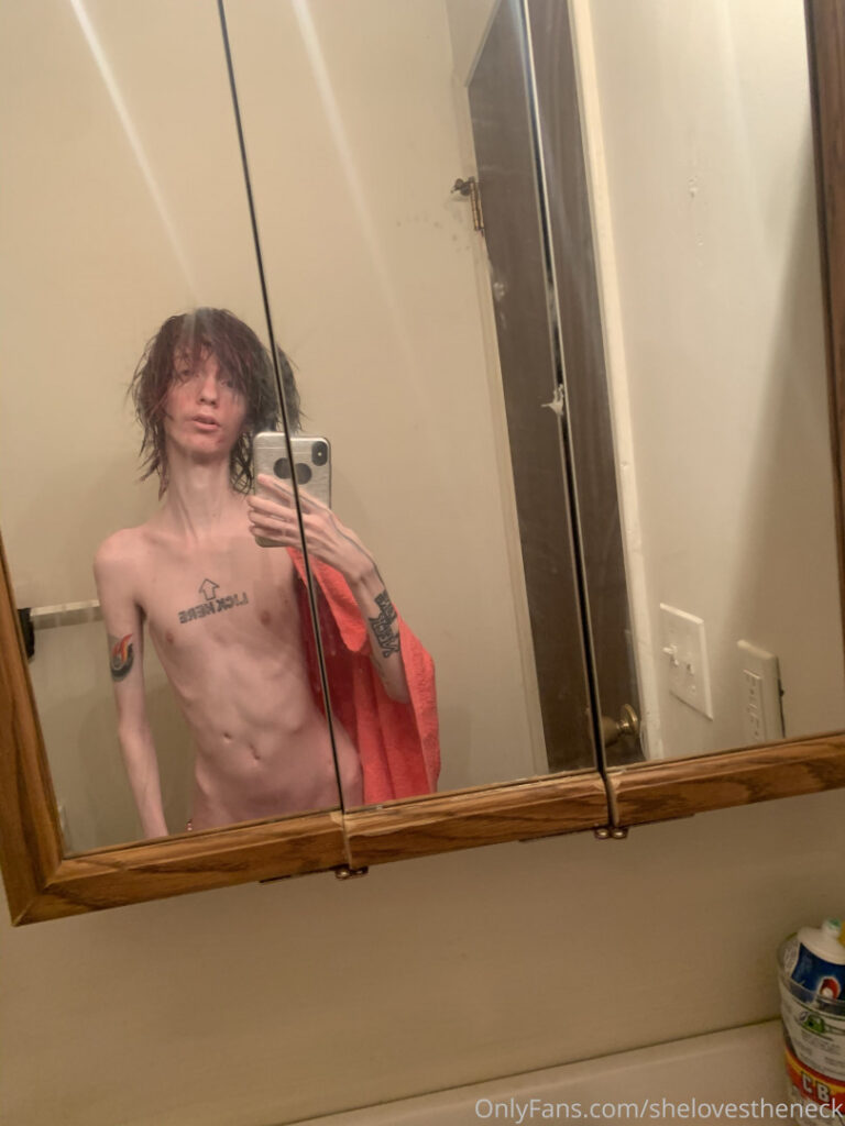 OnlyFans – Long Neck | shelovestheneck | DaddyLongNeck – Nude