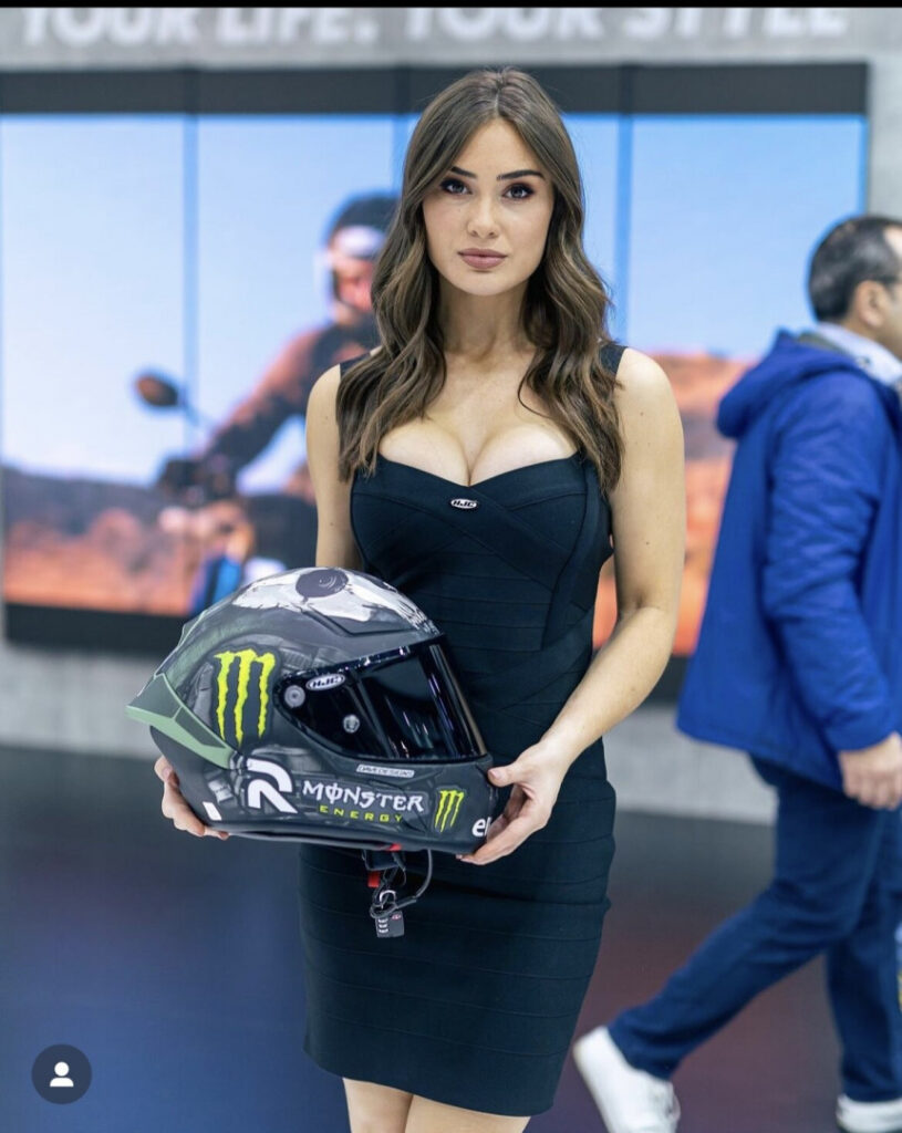 Celeb – Louise mckie – Nude