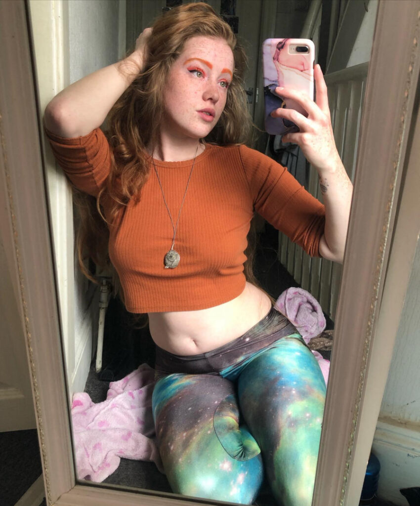 Instagram – Feet – lucie_roams | Lucie Middleton – Nude