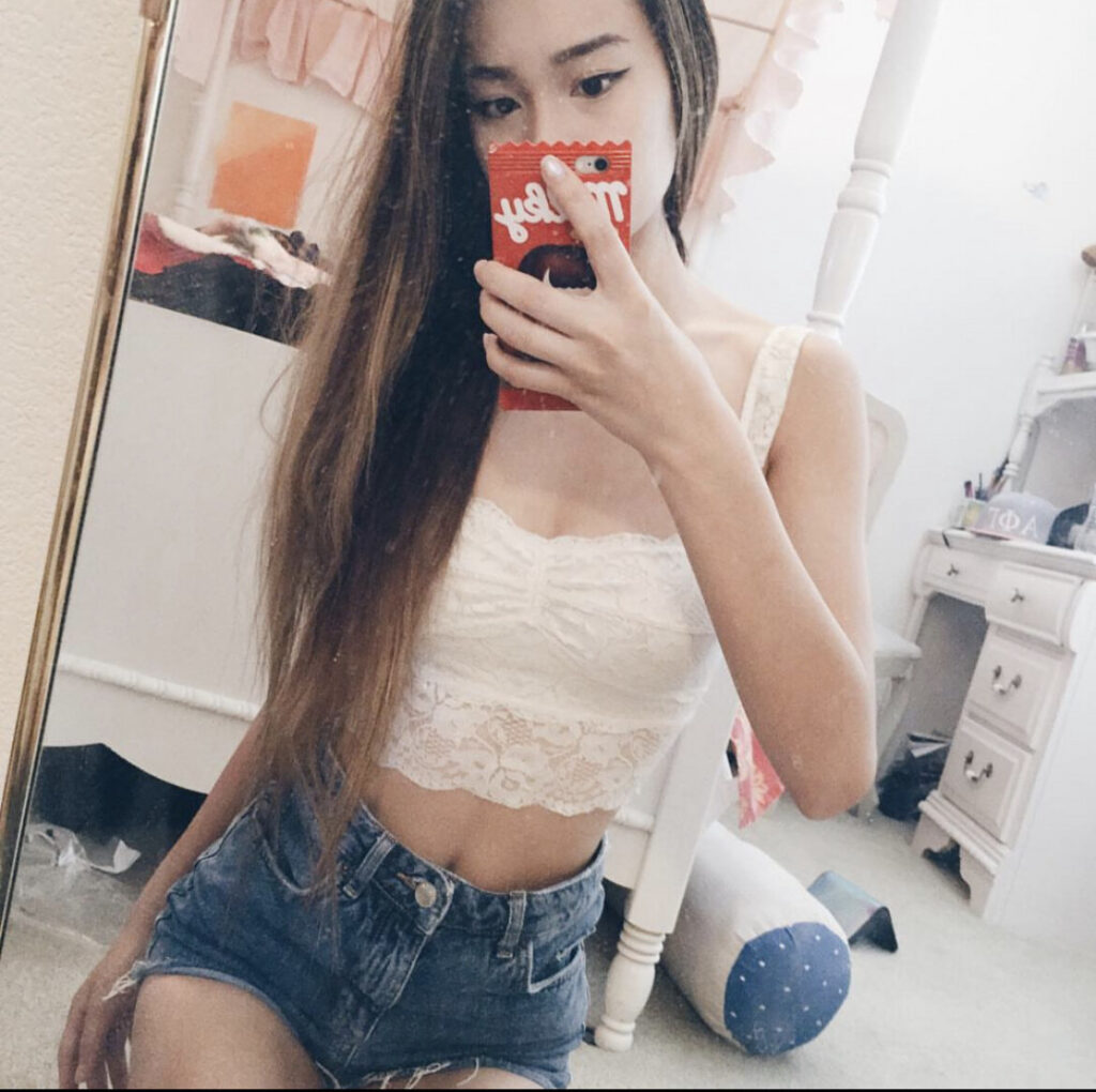 Instagram – Lyvian Dao – Nude