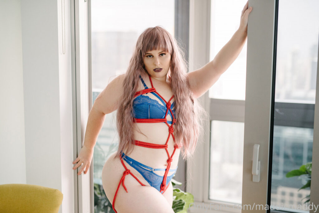 Fansly – T H I C C – MaddicMaddy – Nude