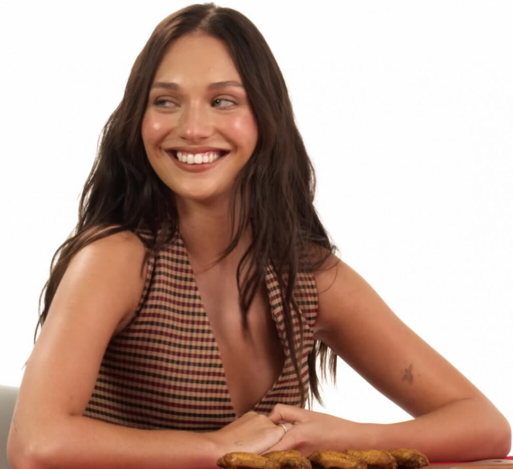 Celeb – Maddie Ziegler – Nude