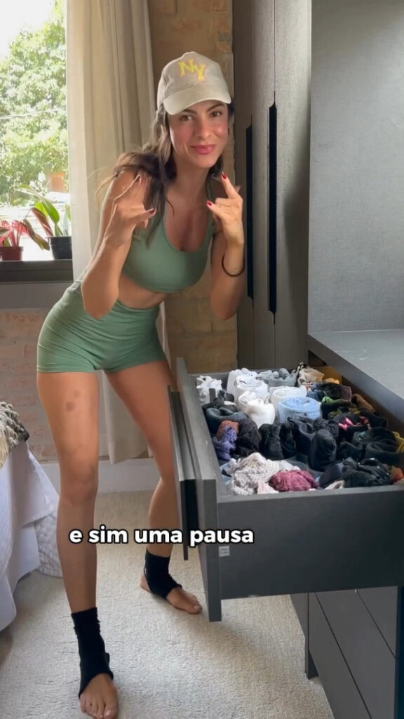 Brazil – Youtube – Maddu Magalhães – Nude Leaks