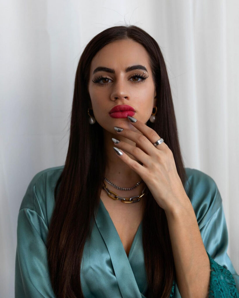 Youtube – TikTok – Instagram – Madi Webb – Nude