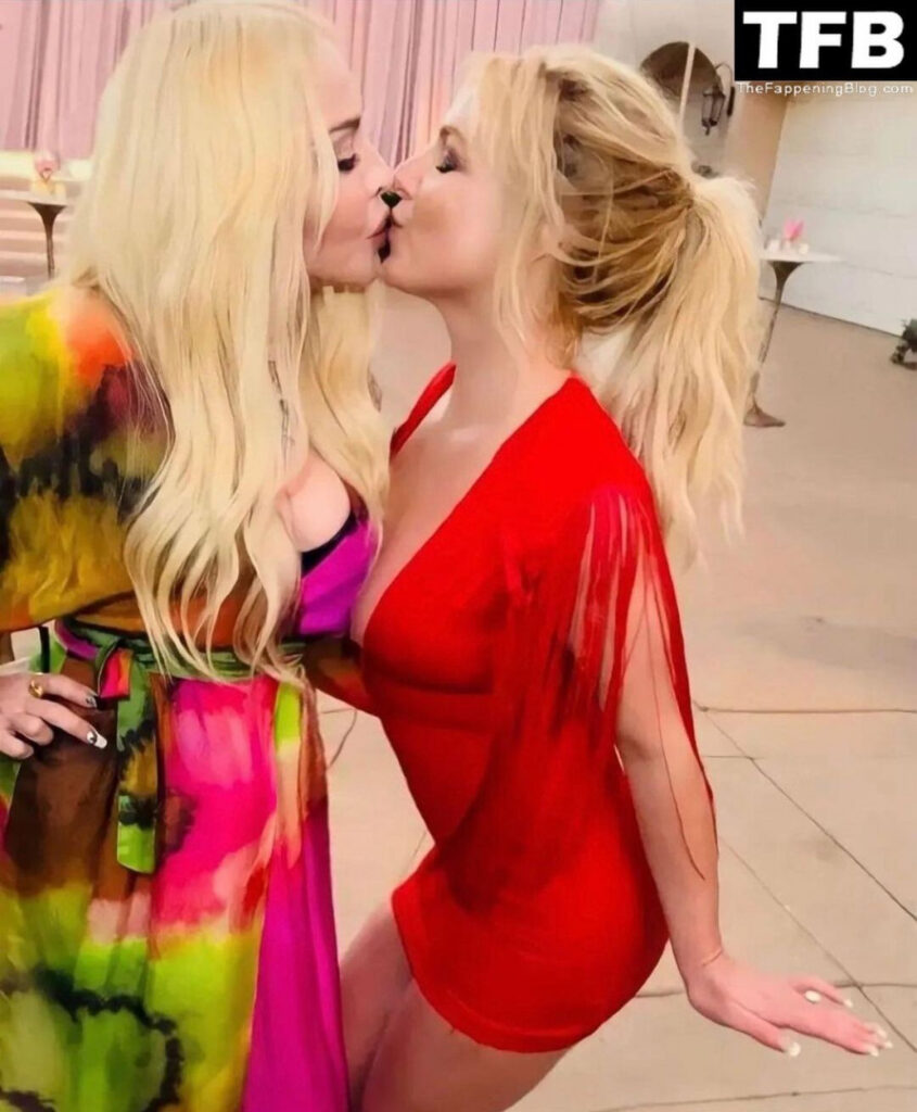 Celeb – Madonna – Nude