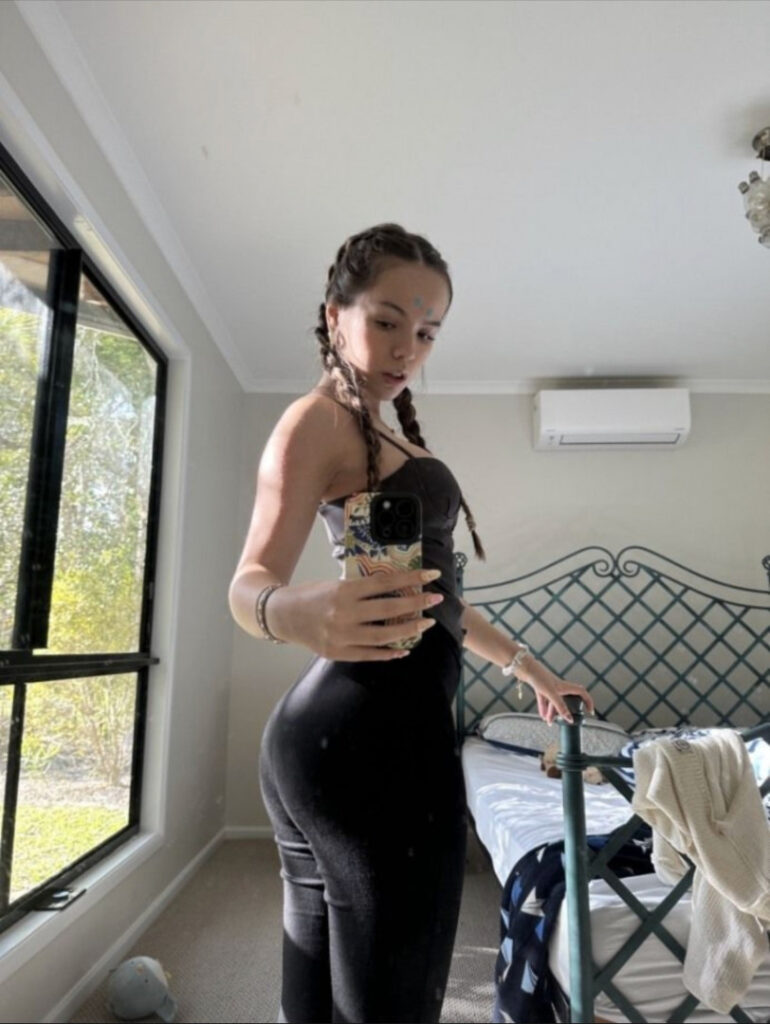 OnlyFans – Teen – mahliayanna – Nude