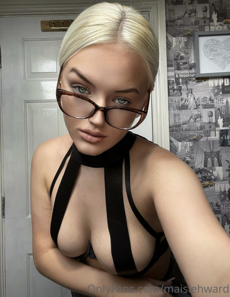OnlyFans – TikTok – Instagram – Maisie Houlding Ward – Nude