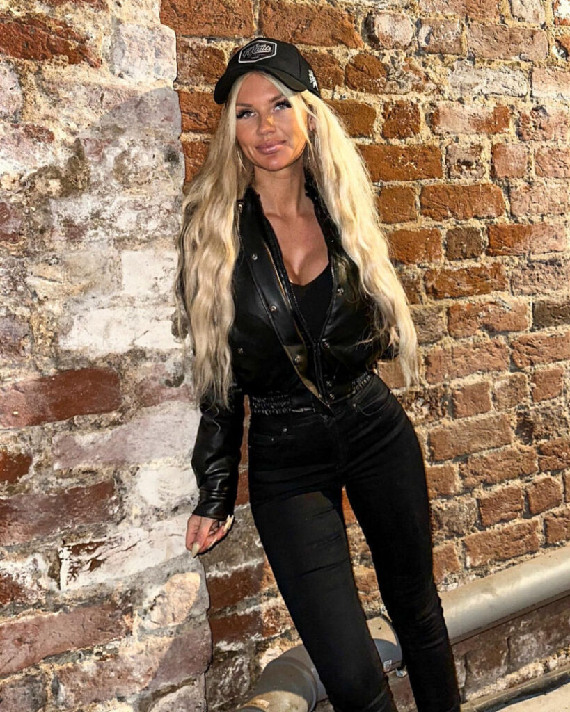 Instagram – Manja Ihrke aka _miss_manja_ – Nude