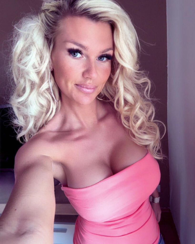 Instagram – Manja Ihrke aka _miss_manja_ – Nude