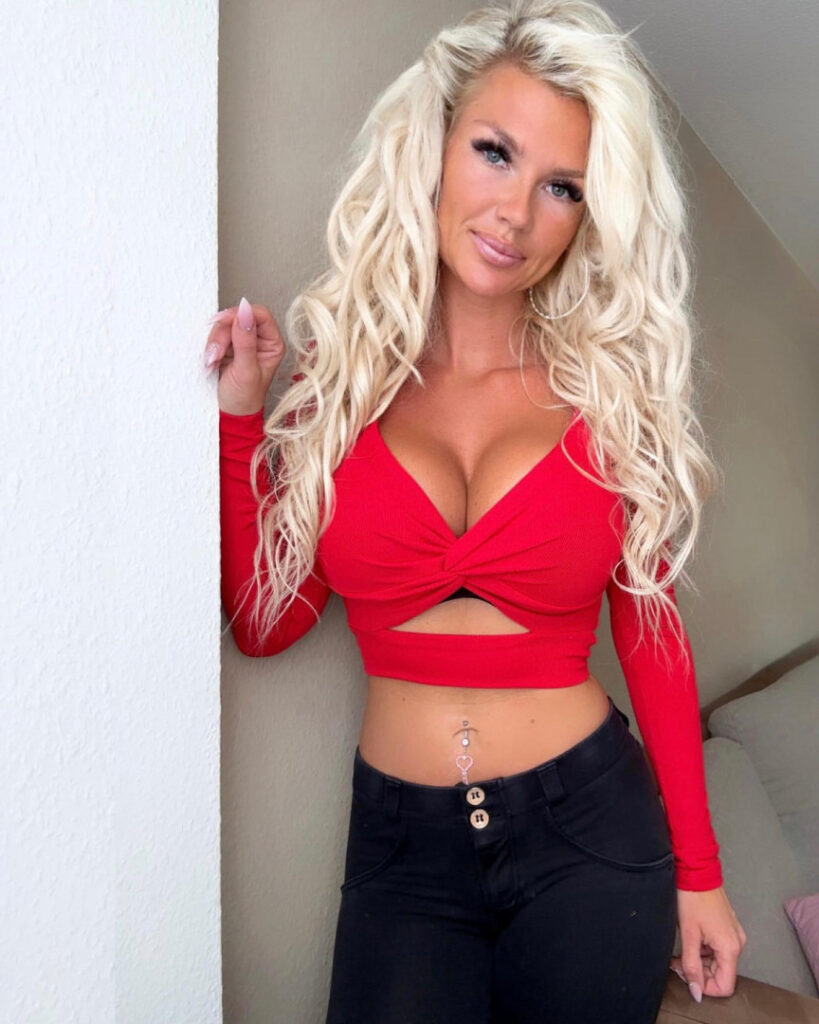 Instagram – Manja Ihrke aka _miss_manja_ – Nude