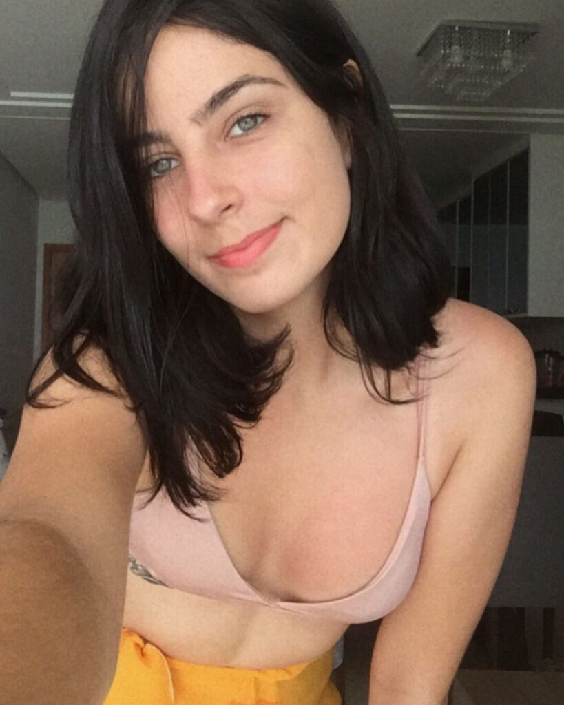 Pedido BR – Reddit – Mariana Karpukovas  @marikarpu  mari caronas – Nude Leaks