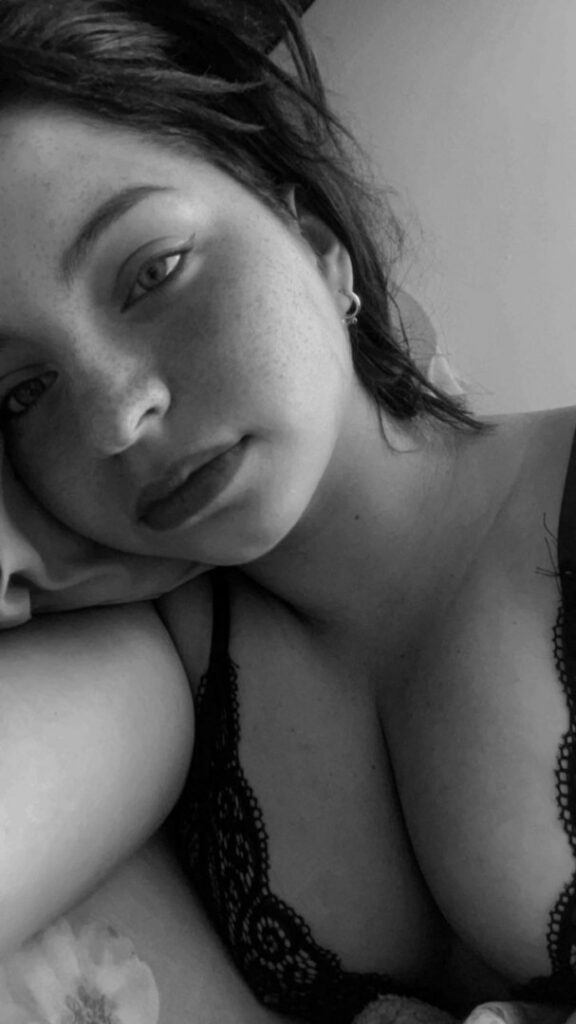 OnlyFans – Marianyyaa / Marian y YA! / Marian Corrales – Nude