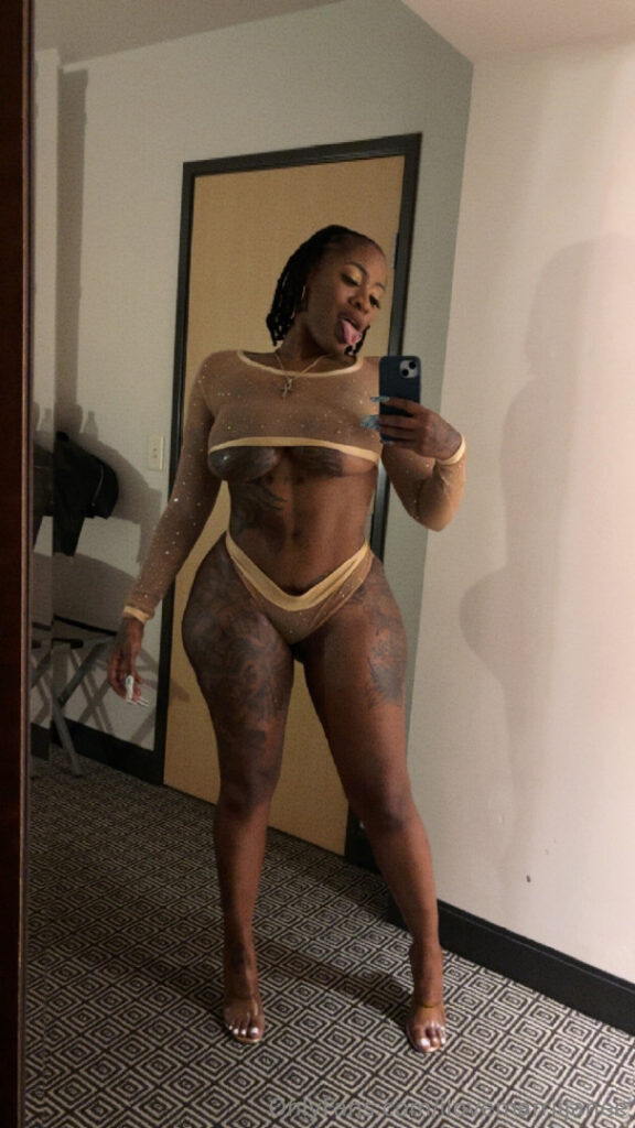 OnlyFans – Ebony – Mary Jane  @ilovemarriijanee @ilovemaryjane420 – Nude