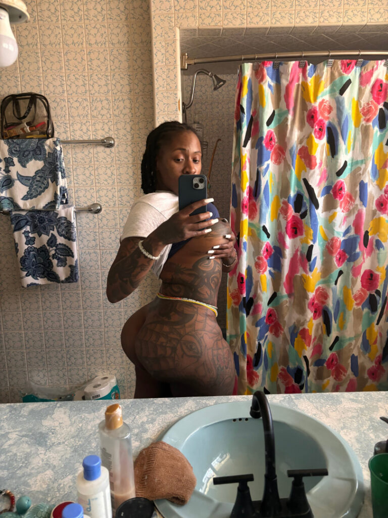 OnlyFans – Ebony – Mary Jane  @ilovemarriijanee @ilovemaryjane420 – Nude