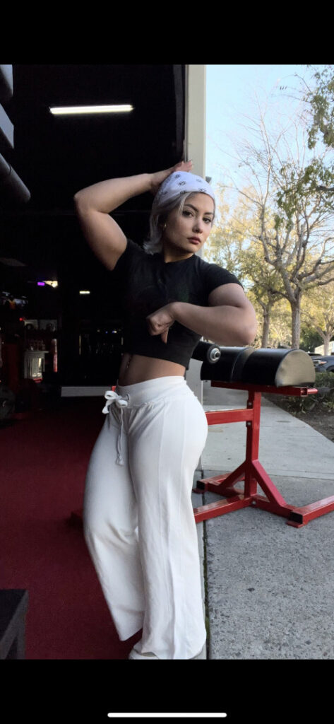 Instagram – MayaTheAmazon – Nude