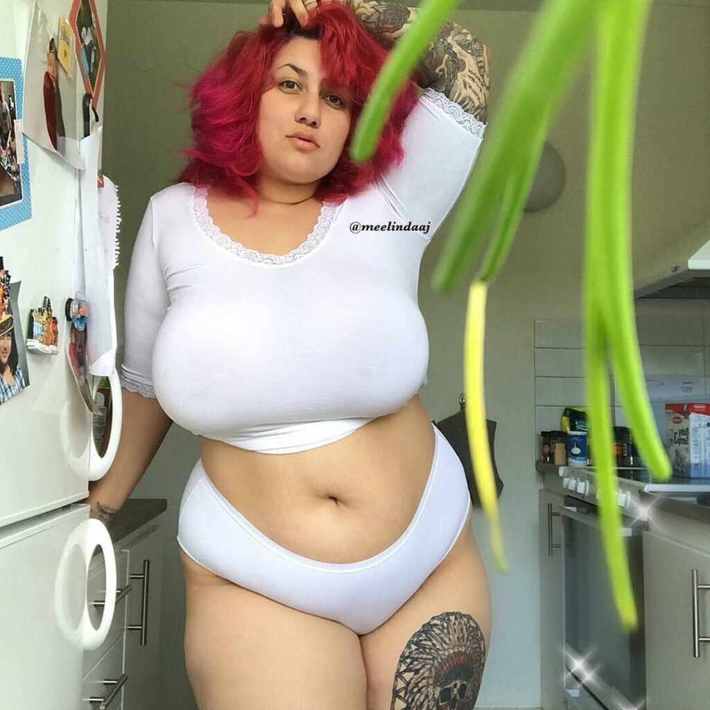 OnlyFans – BBW – MILF – meelindaaj / Melinda / missbustybaker – Nude