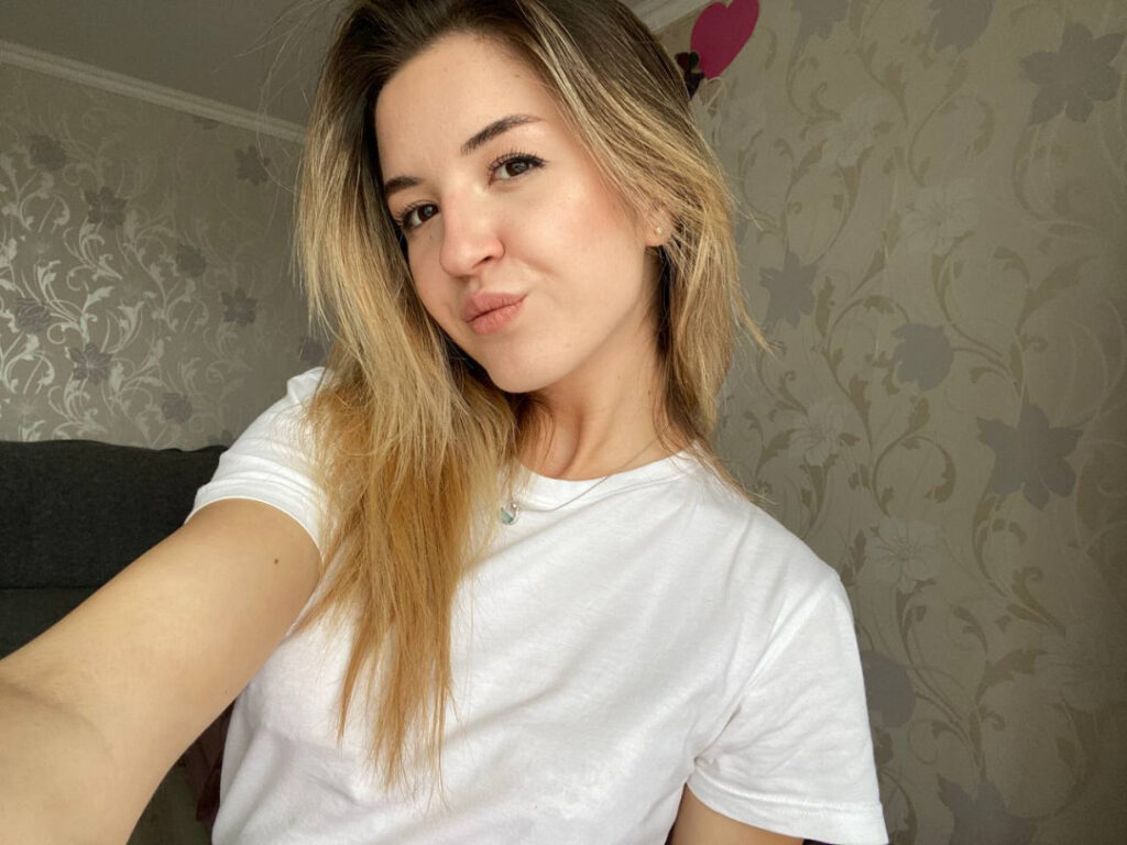 OnlyFans – Petite – MeowMia_XO – Nude Leaks