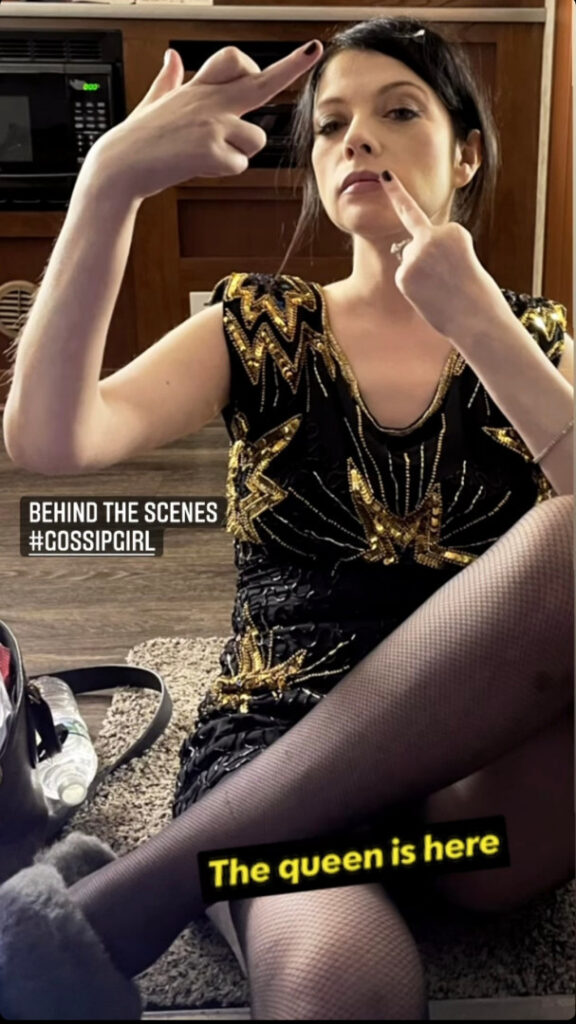 Celeb – Michelle Trachtenberg – Nude