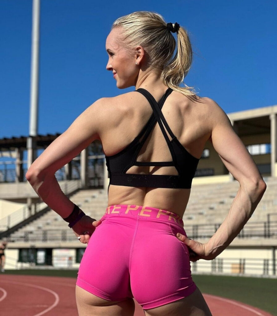 Instagram – Milja Thureson / thuresonmilja – Nude