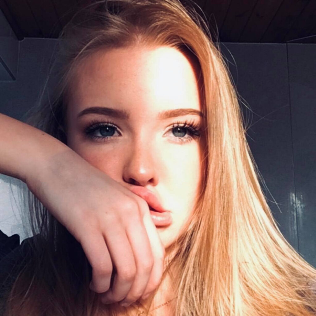 TikTok – Instagram – Millie Wild | millie.wild | millieiswild – Nude