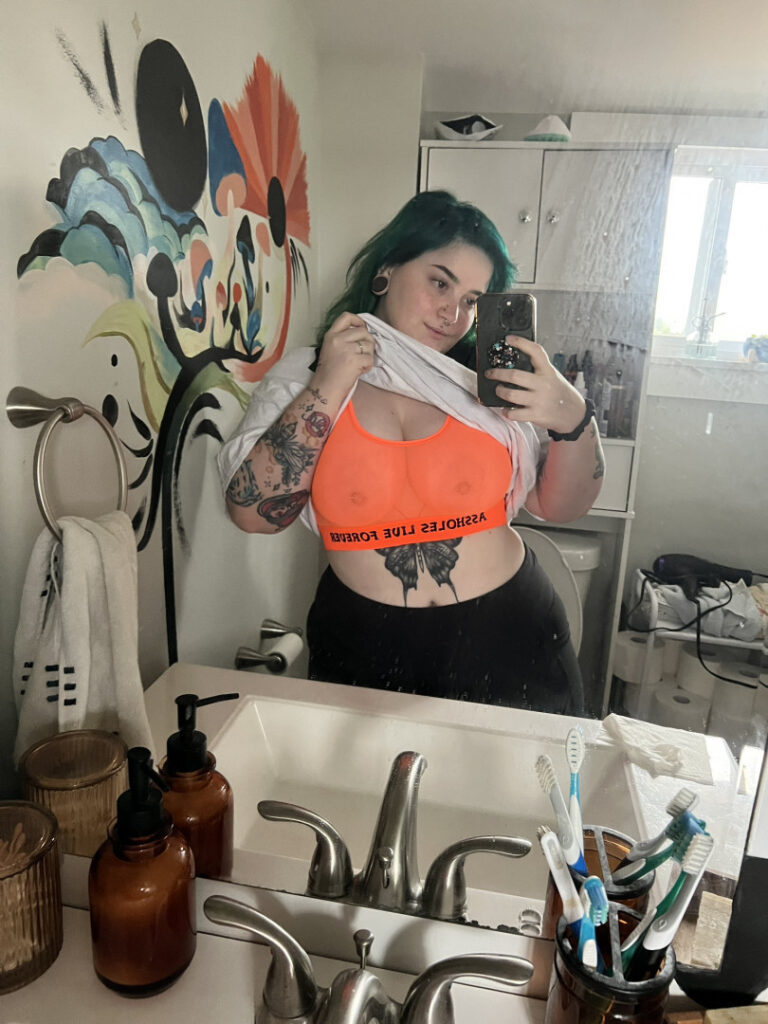 OnlyFans – TikTok – T H I C C – Mistressbatty | Bunnyrosexx – Nude
