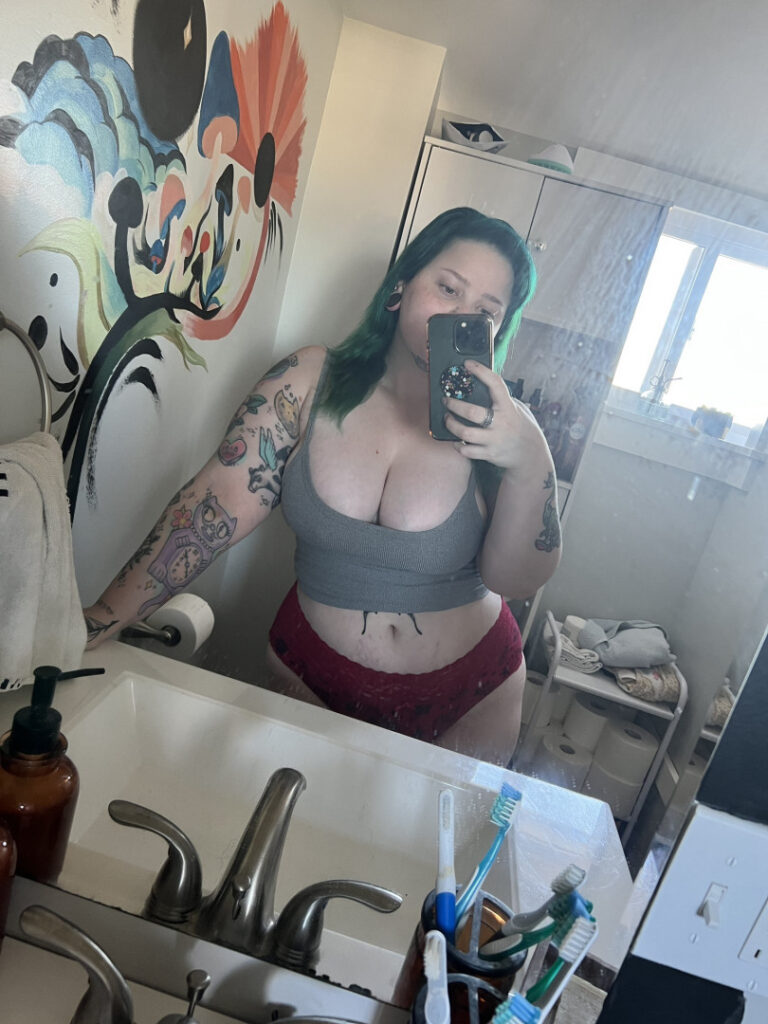 OnlyFans – TikTok – T H I C C – Mistressbatty | Bunnyrosexx – Nude