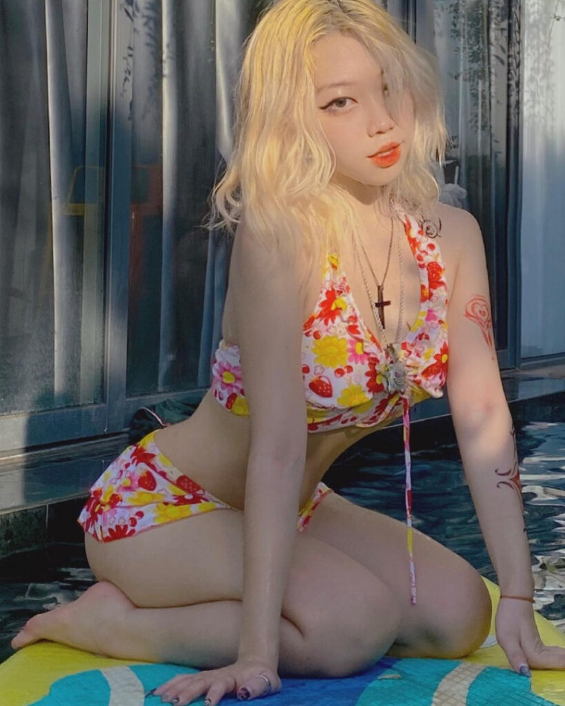 Instagram – Asian – Mittieng – Nude