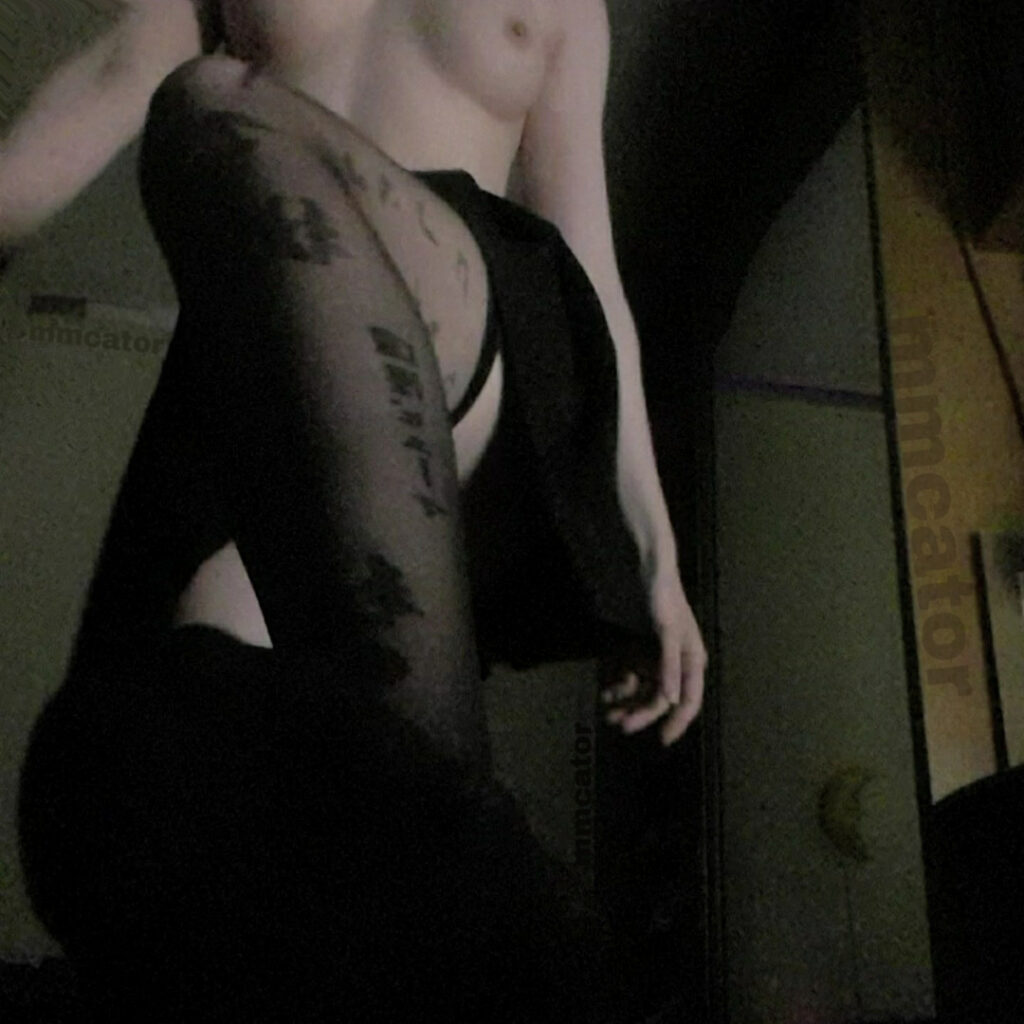 Boosty – mmcat0r – Nude