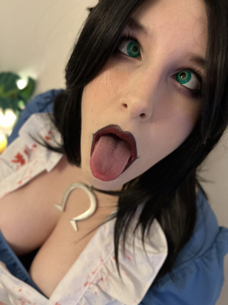 OnlyFans – TikTok – Reddit – Nerdy Cinnamon – Nude