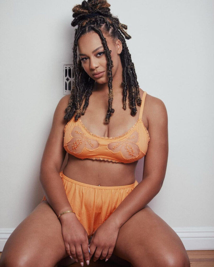 TikTok – Instagram – Ebony – Nia Sioux – Nude