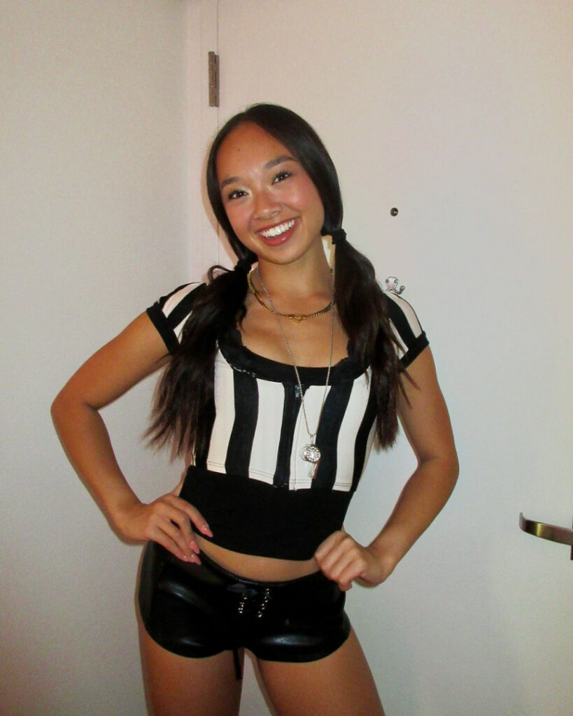 Nicole Laeno – Nude