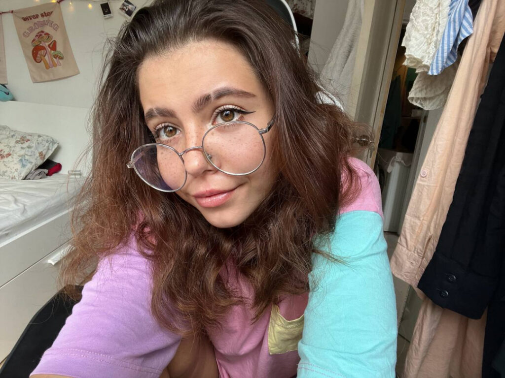 Nicole Vachevski / petitenikole – Nude