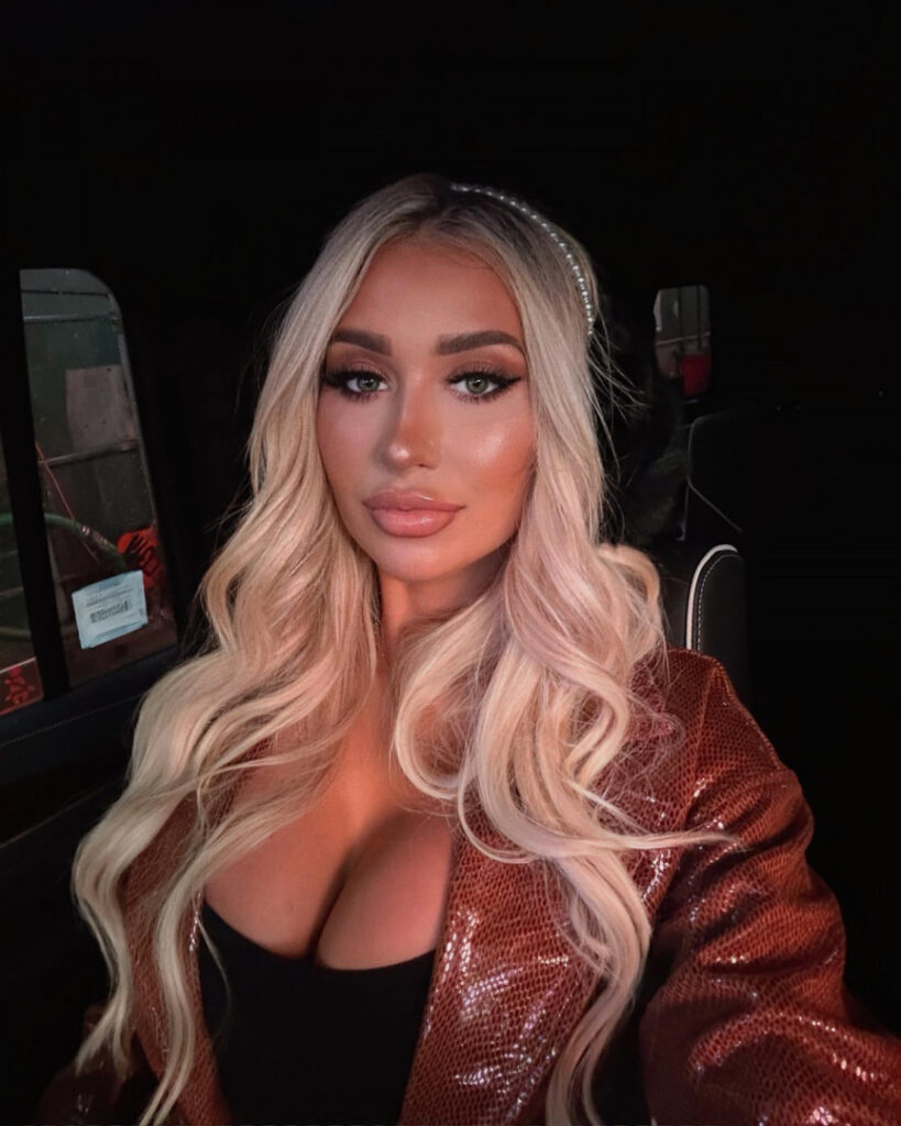 Instagram – Nikita Sullivan – Nude