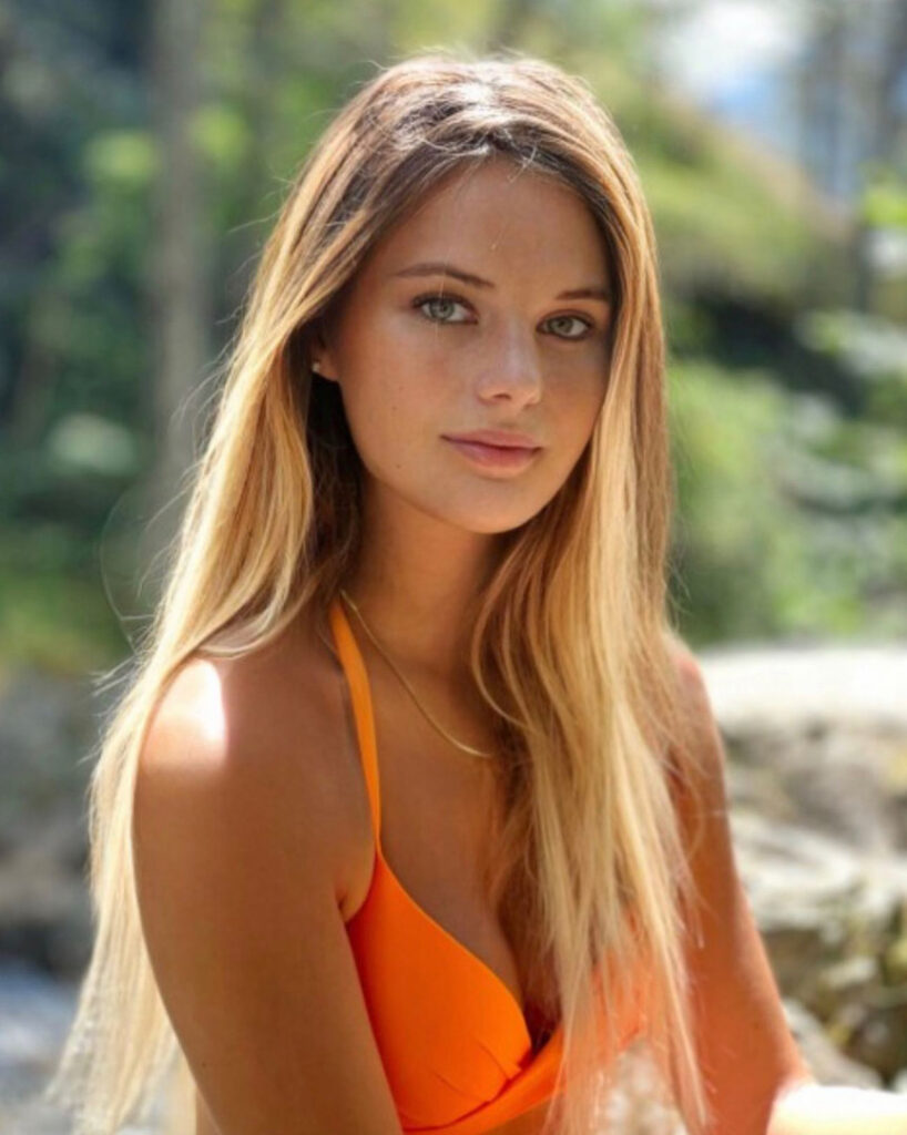 Instagram – Nolwenn Delmas – Nude