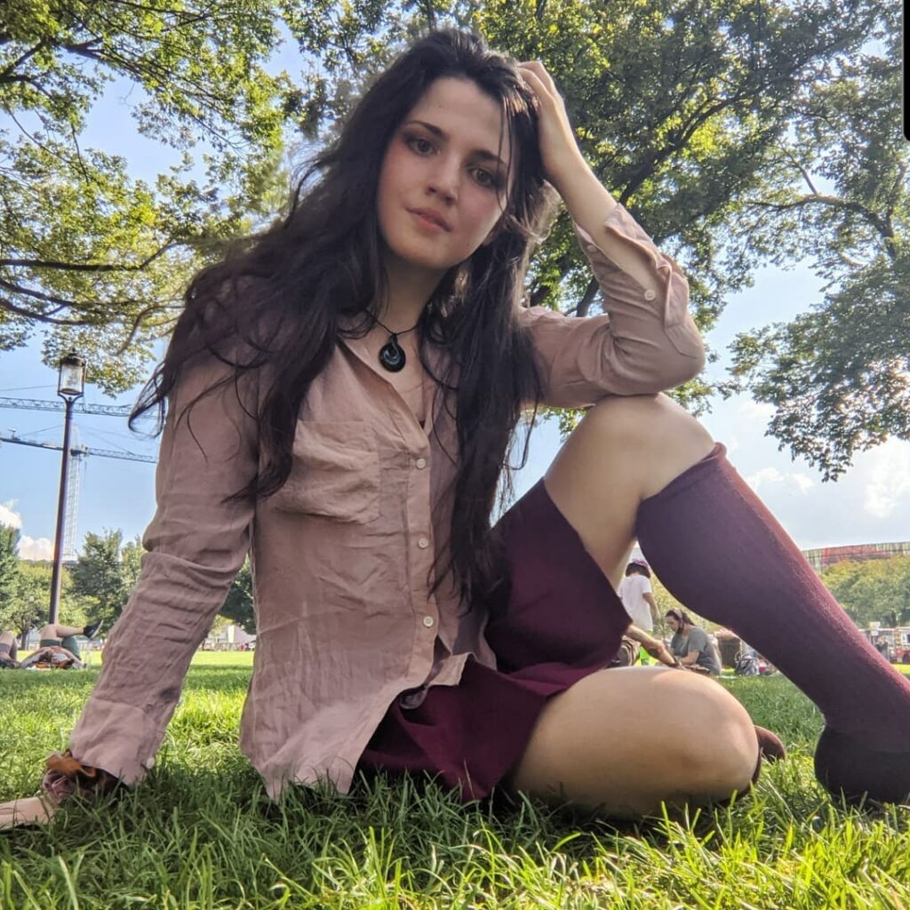 TikTok – Oddpride / Astrid Lundberg – Nude