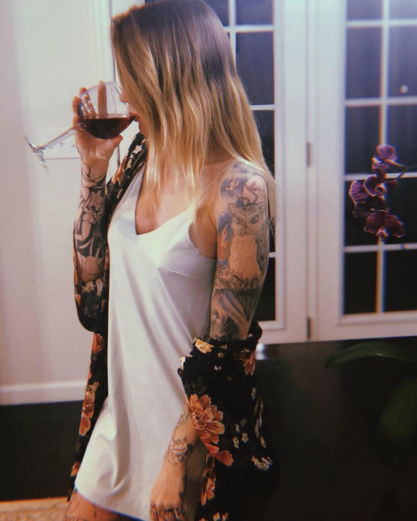 Instagram – ohioliz – Nude