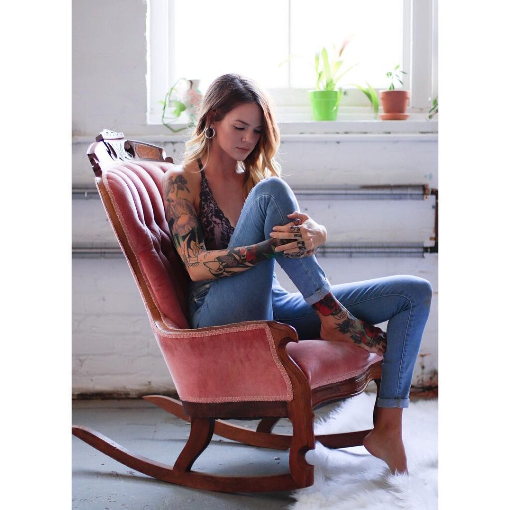 Instagram – ohioliz – Nude