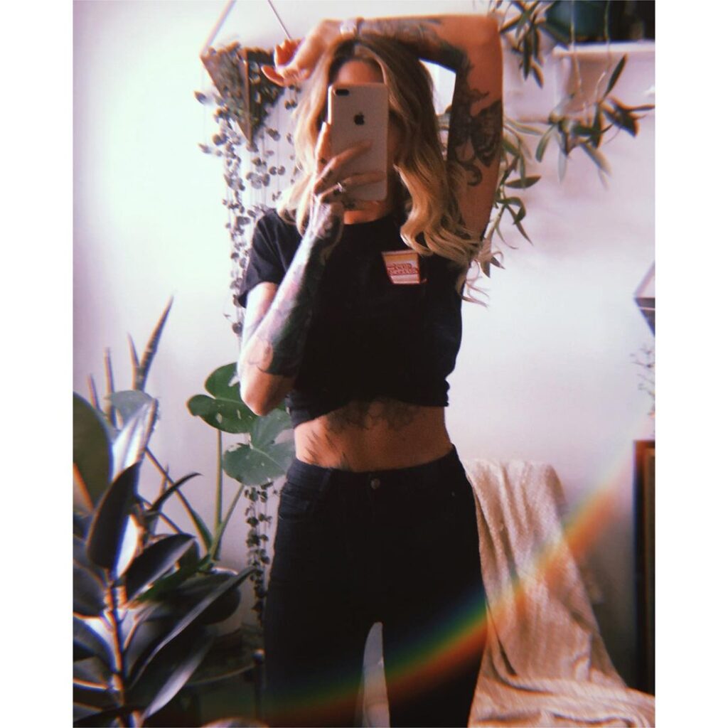 Instagram – ohioliz – Nude