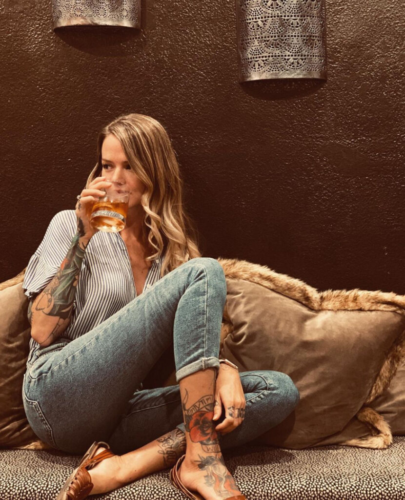 Instagram – ohioliz – Nude