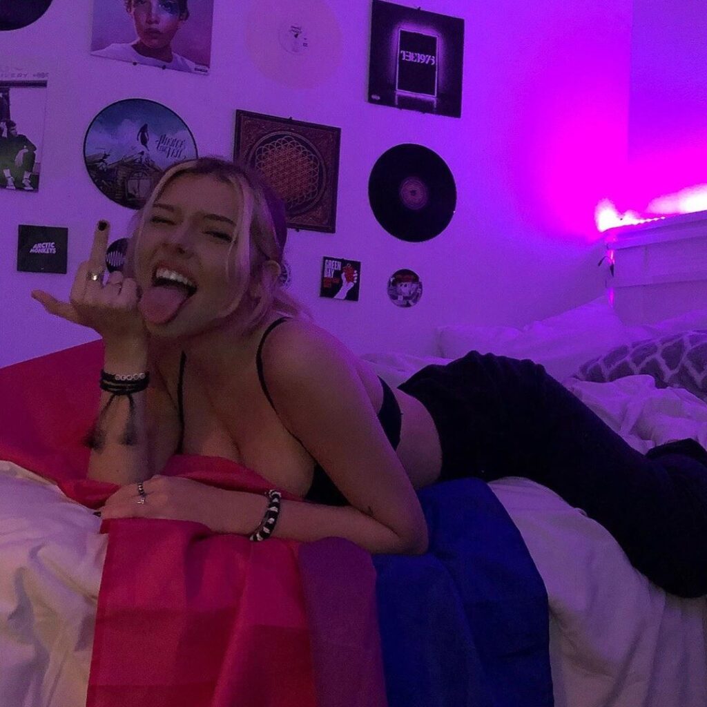 TikTok – Instagram – Ohkailno – Nude