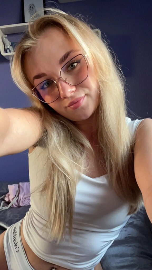 paula.price – Nude Leaks