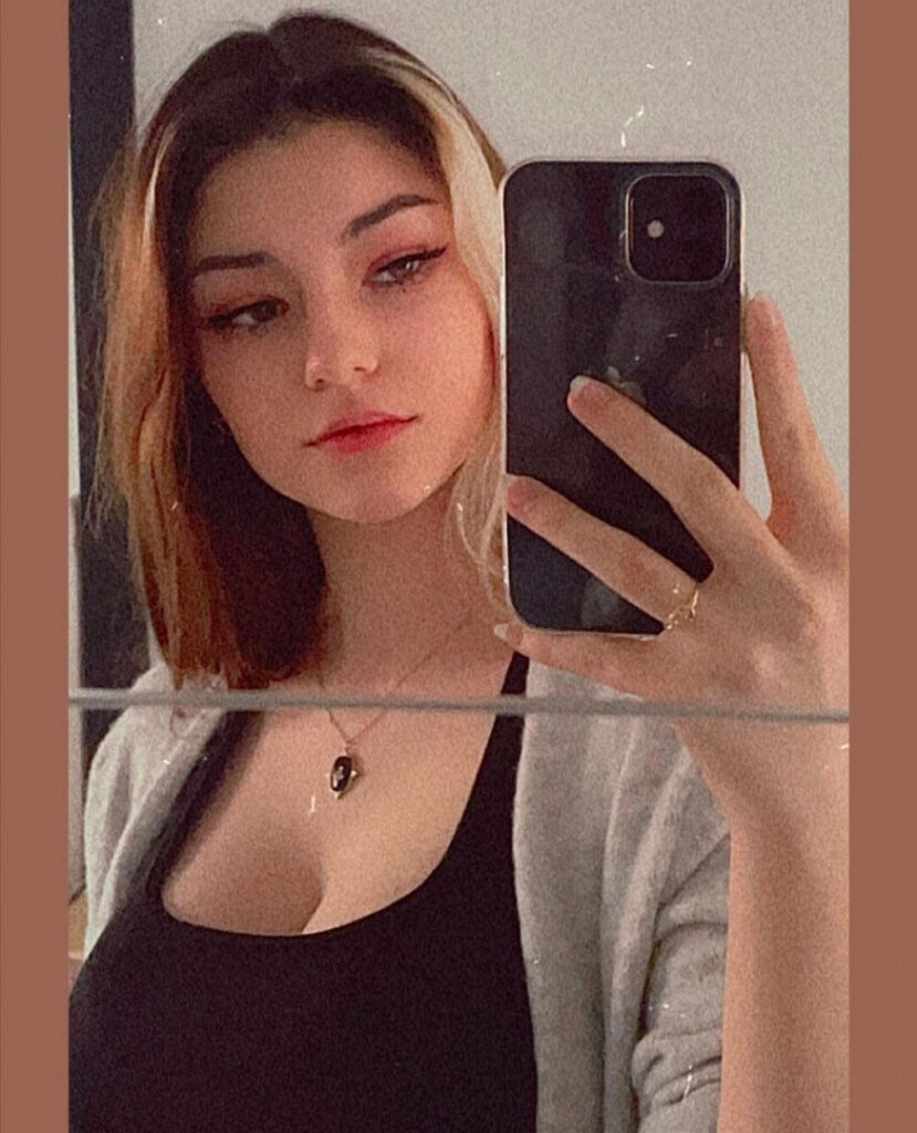 TikTok – Instagram – Pauline Leblanc | lbcpauline – Nude