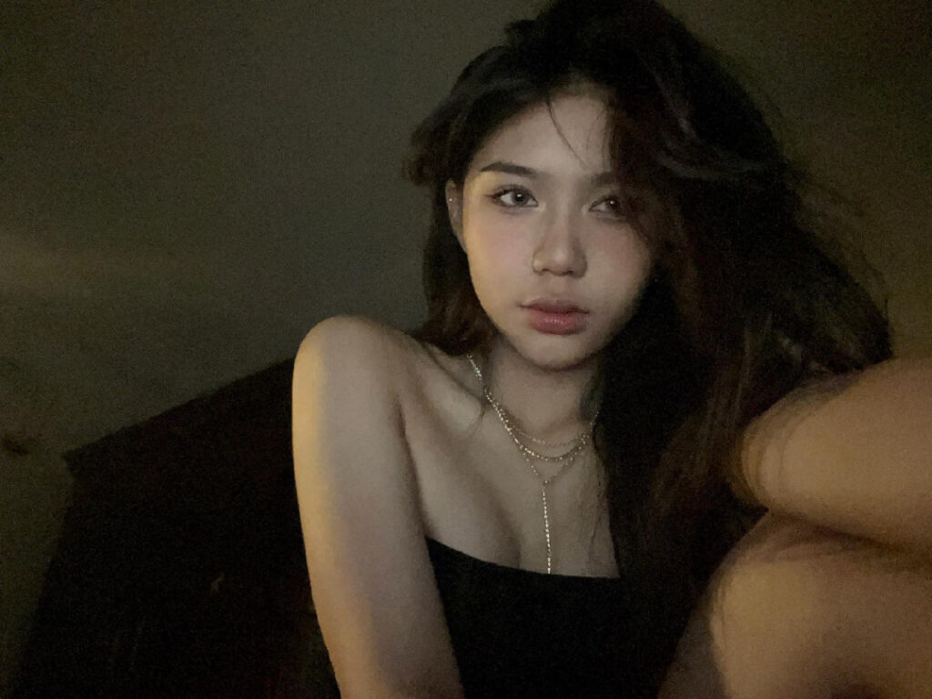 Instagram – Asian – Pb.lngtttt – Nude