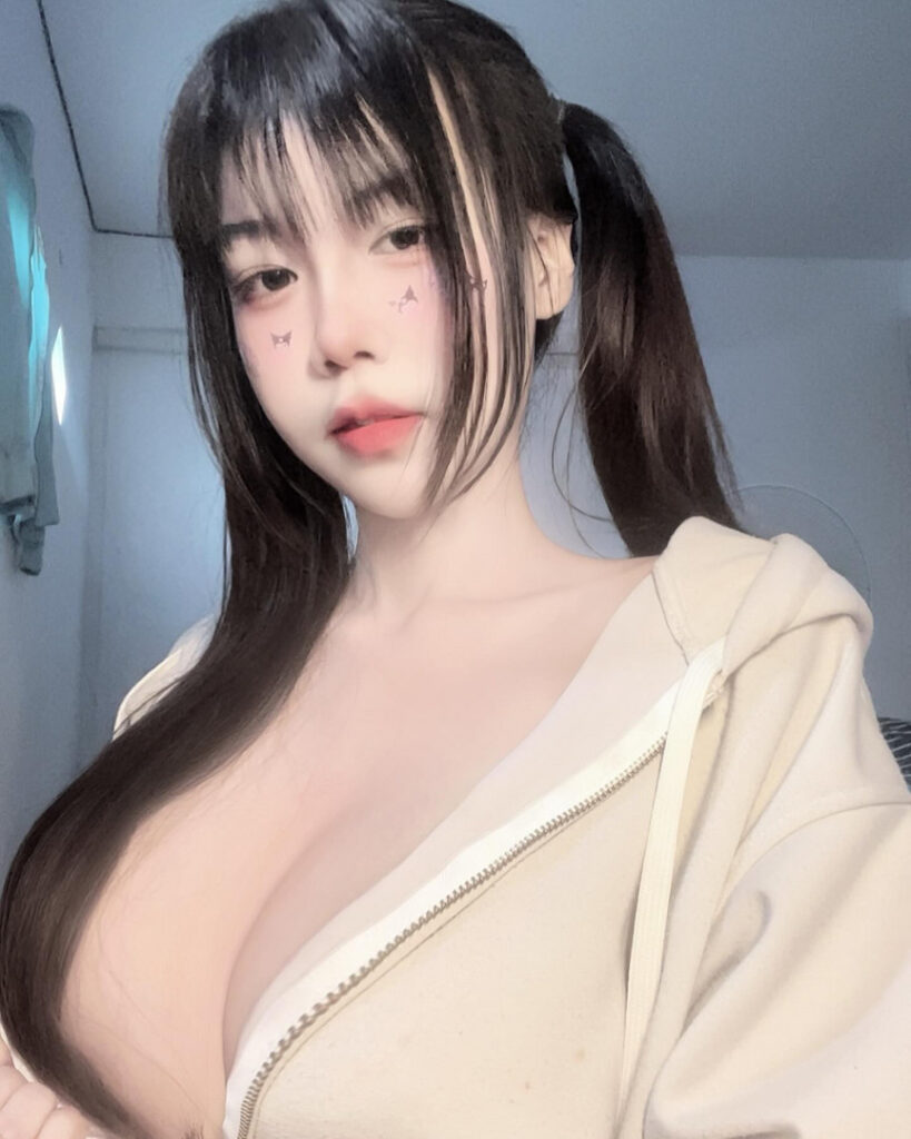 Instagram – Asian – Thai – phmfrxmii – Nude