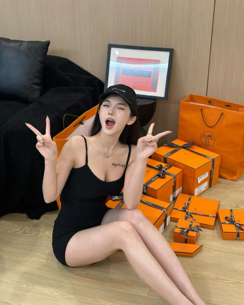 Instagram – Asian – Pickrui – Nude