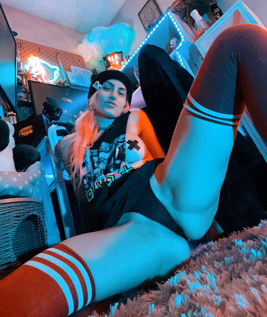 Twitch – OnlyFans – Fansly – Pokket – Nude